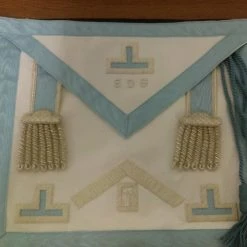 Vendor-unknown Pennsylvania Past Master Apron Aprons